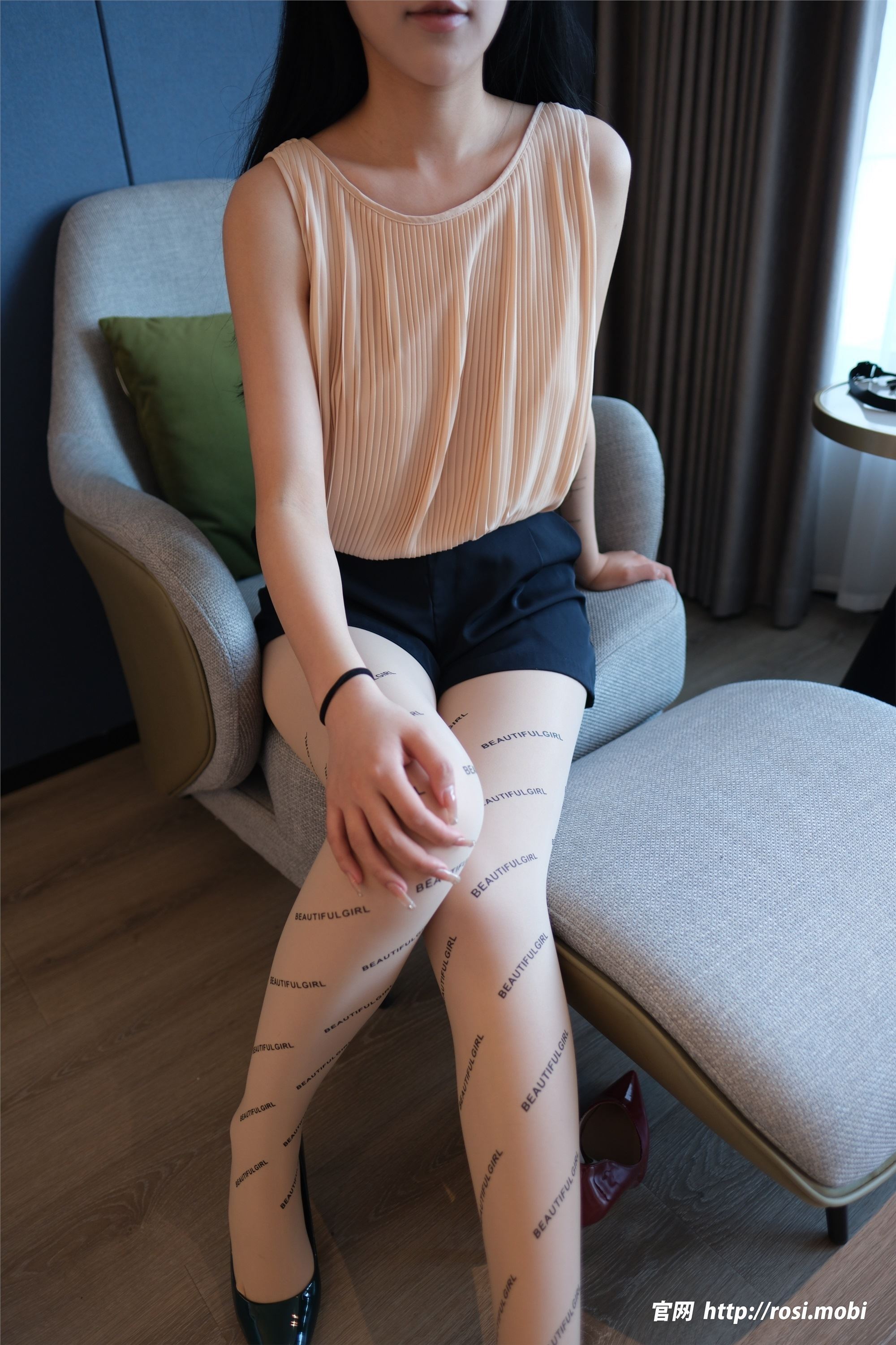 ROSI写真 2025.02.10 NO.4816